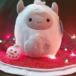 Squishmallow 8" Yeti Superstore Exclusive